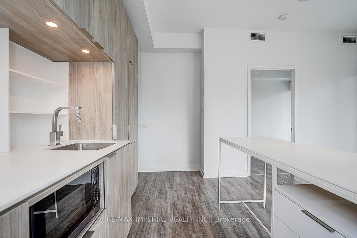 77 Shuter Street, Unit 710 thumbnail 14