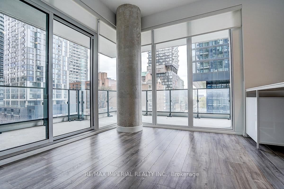 77 Shuter Street, Unit 710 thumbnail 17