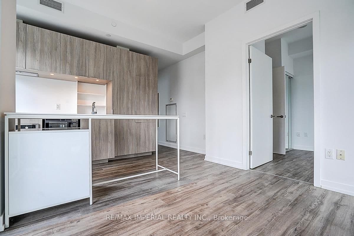 77 Shuter Street, Unit 710 thumbnail 19
