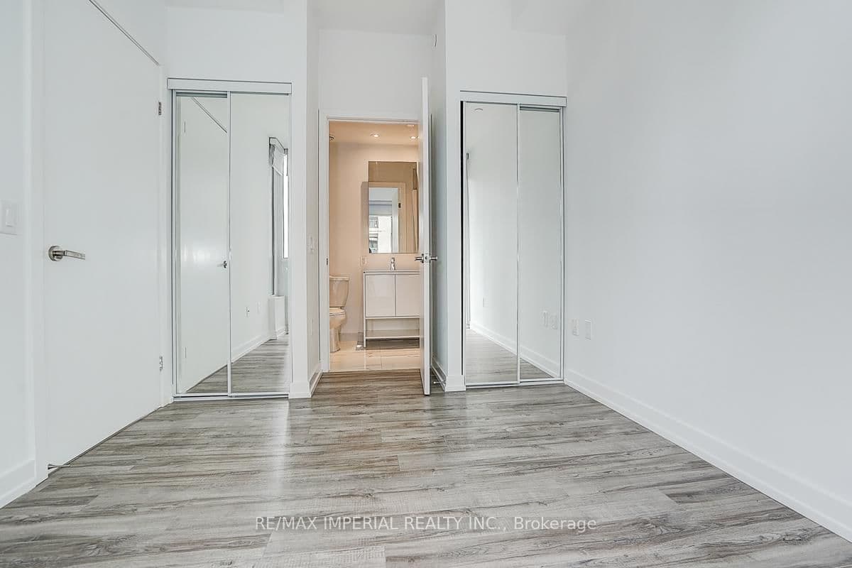 77 Shuter Street, Unit 710 thumbnail 24