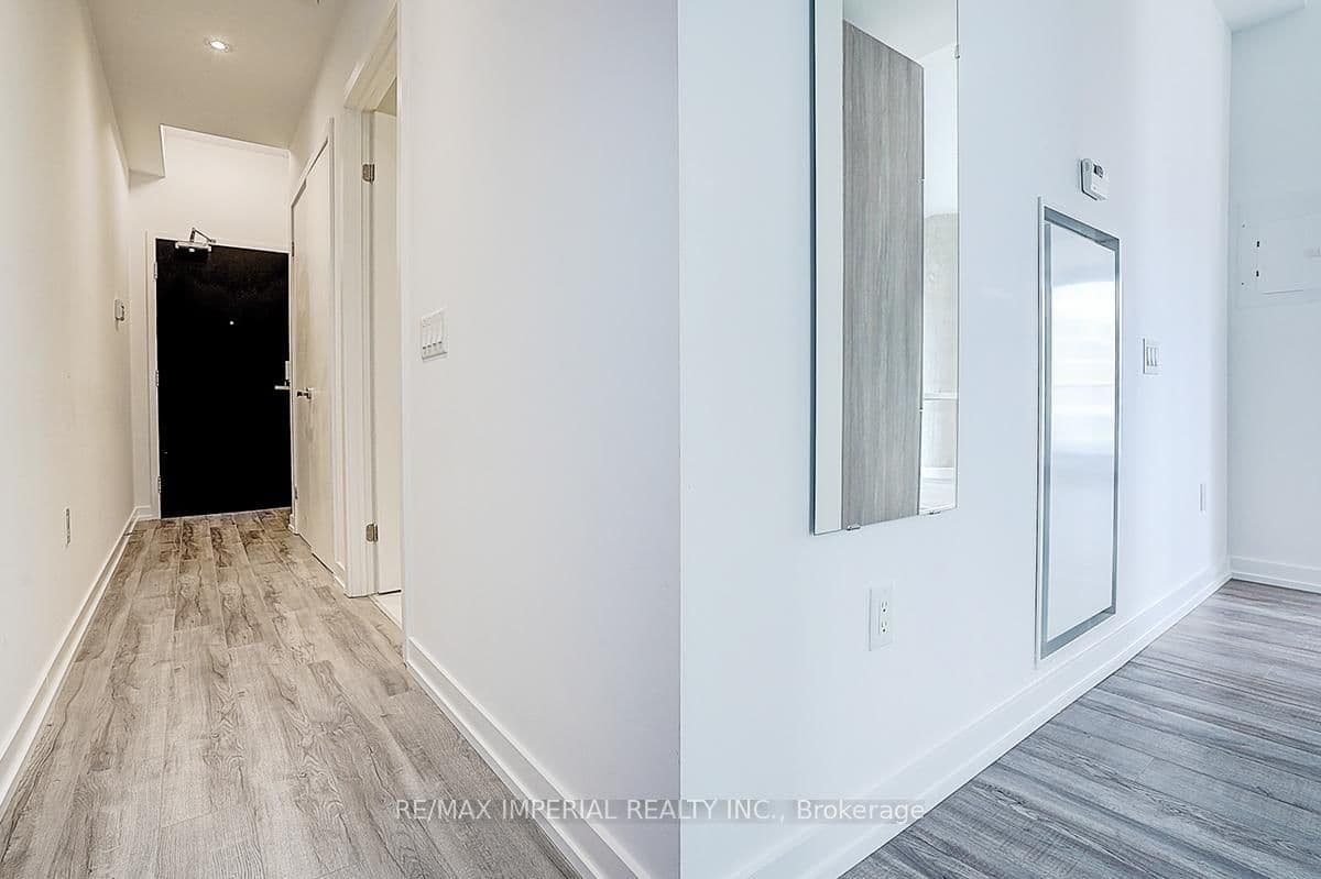 77 Shuter Street, Unit 710 thumbnail 7