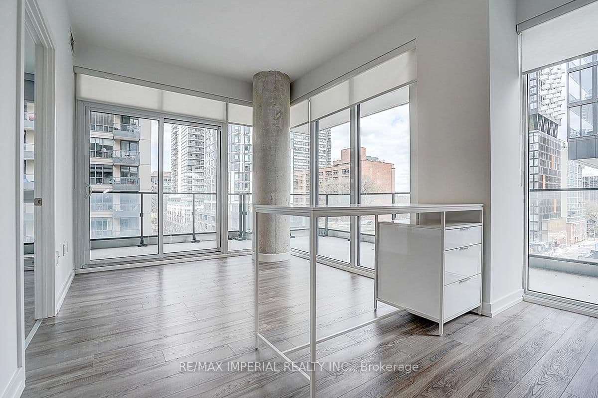 77 Shuter Street, Unit 710 thumbnail 8