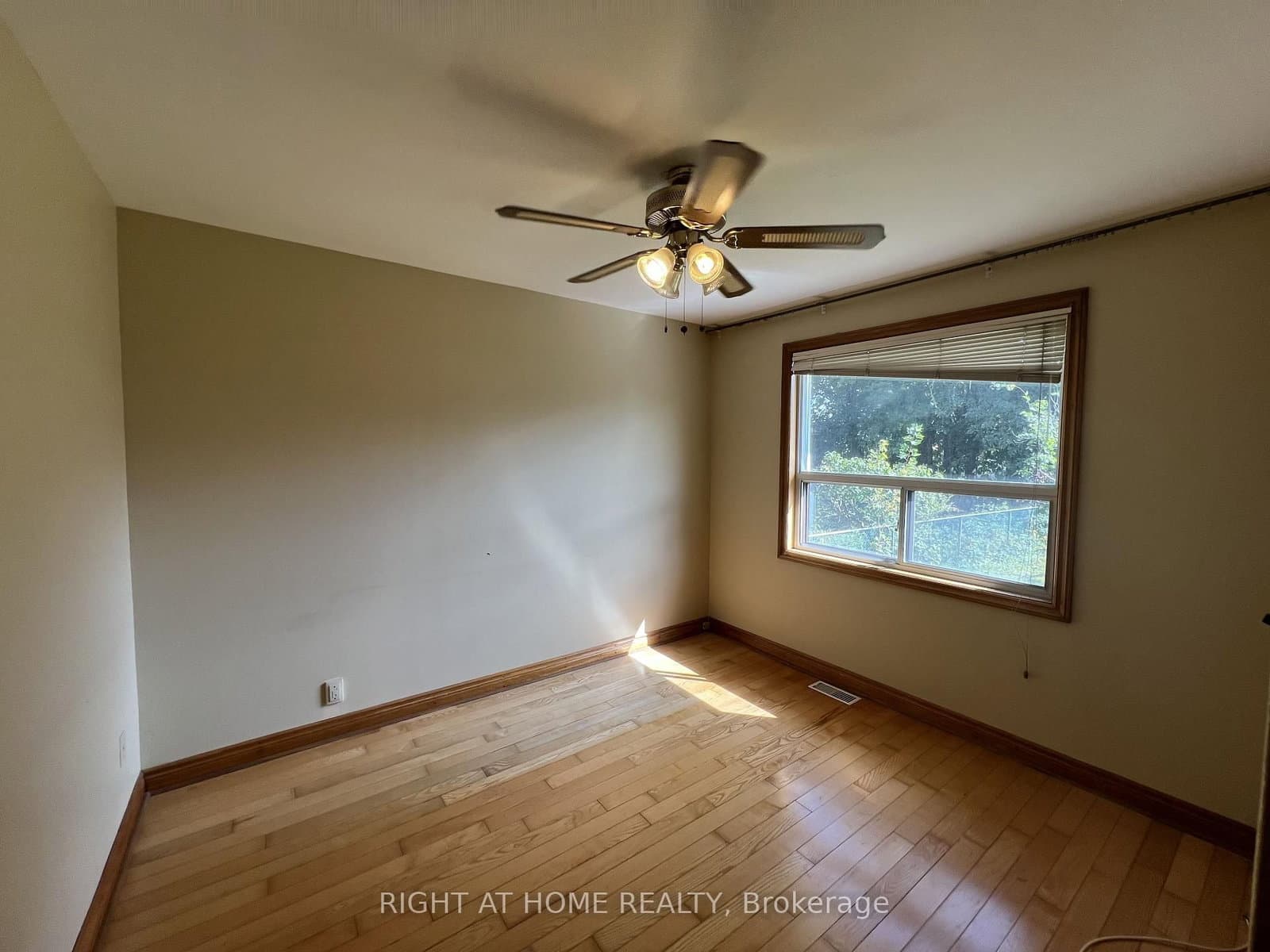 9 Dewlane Drive, Unit Main Floor thumbnail 11