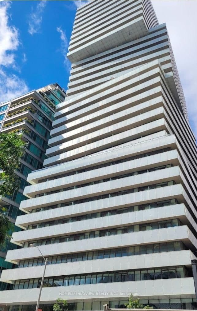 #3105 - 200 bloor Street W