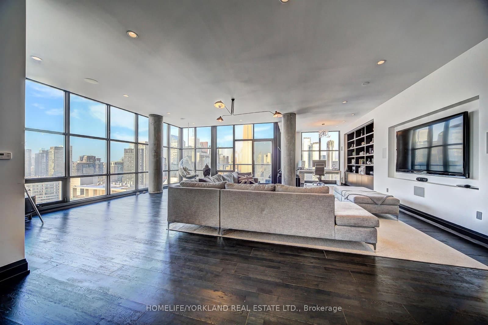 10 NW Navy Wharf Court NW, Unit PH02 thumbnail 16