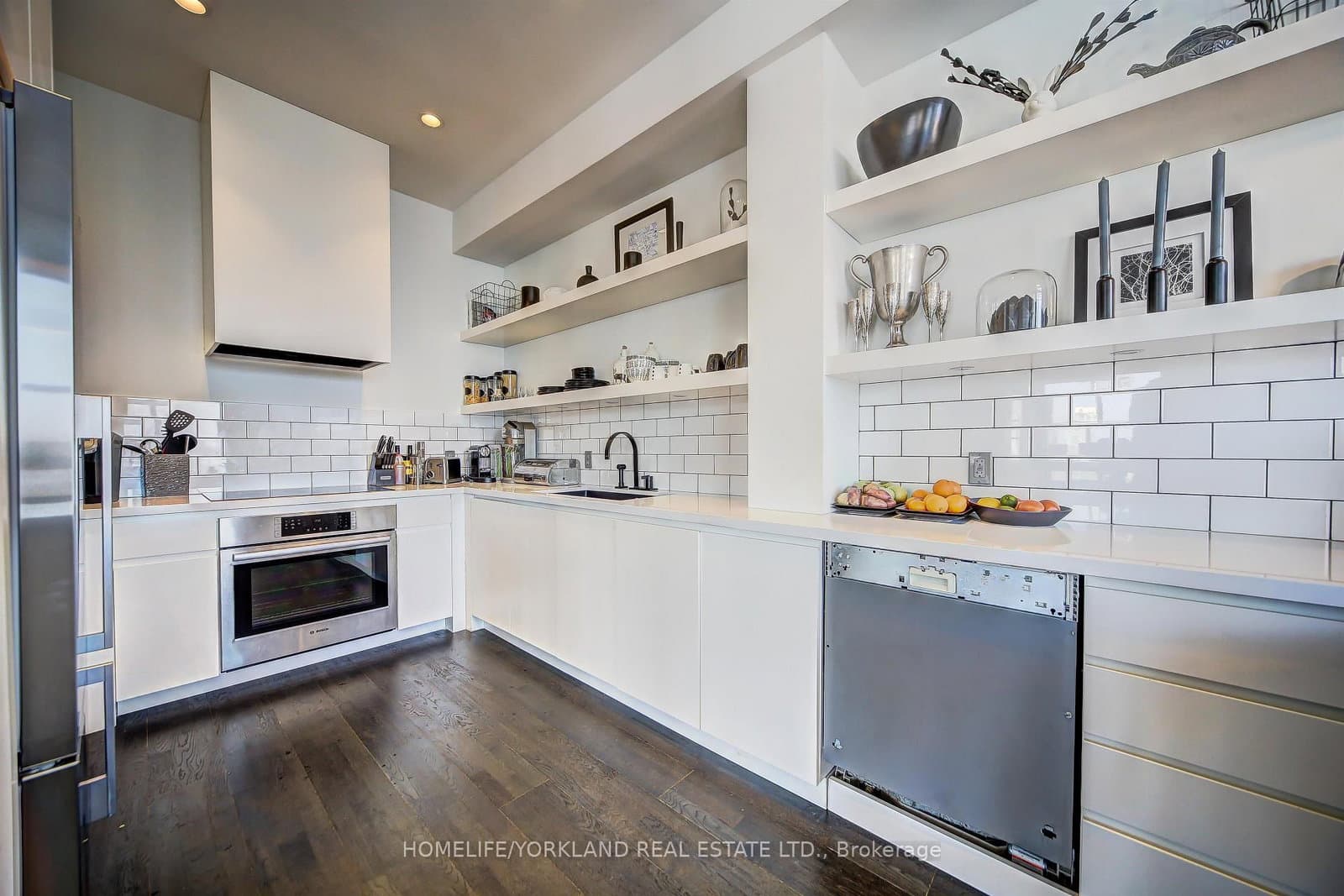 10 NW Navy Wharf Court NW, Unit PH02 thumbnail 20