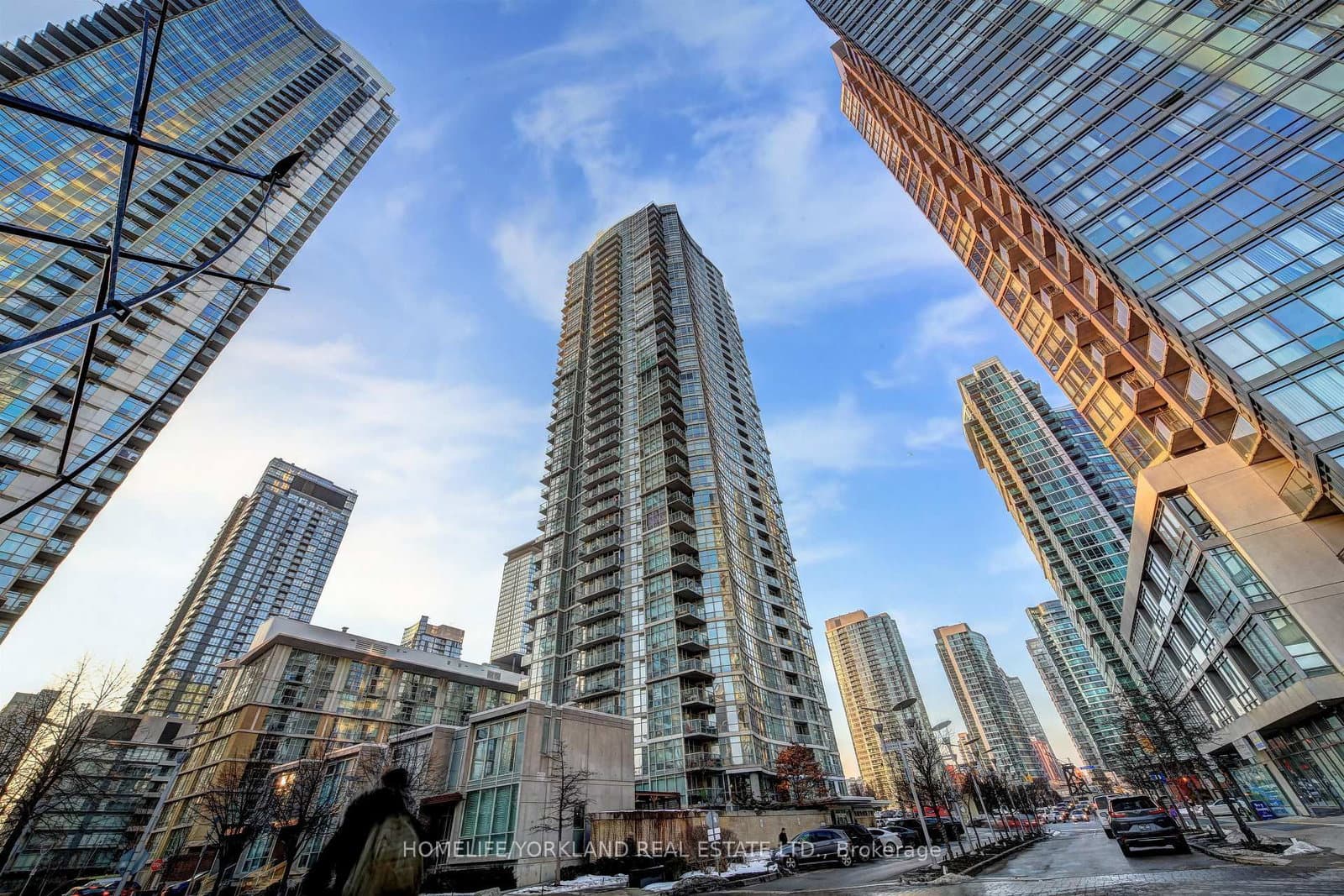 10 NW Navy Wharf Court NW, Unit PH02 thumbnail 27
