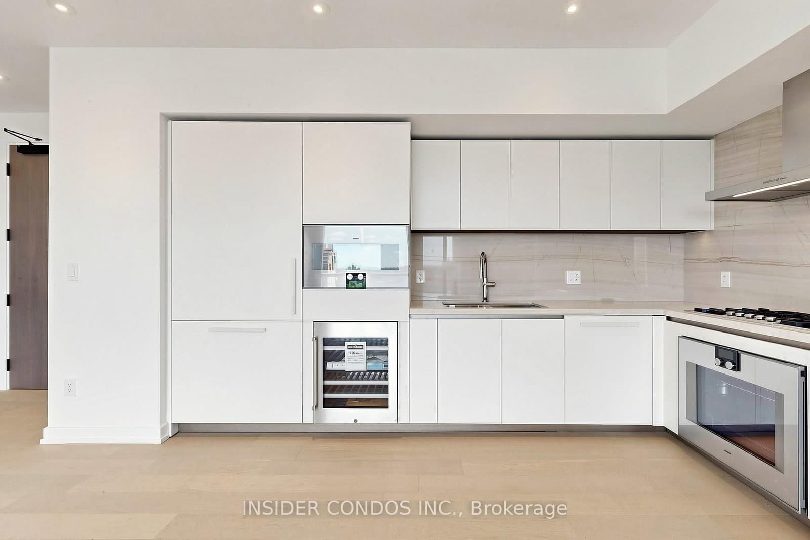 1315 Bay Street, Unit 1703 thumbnail 18
