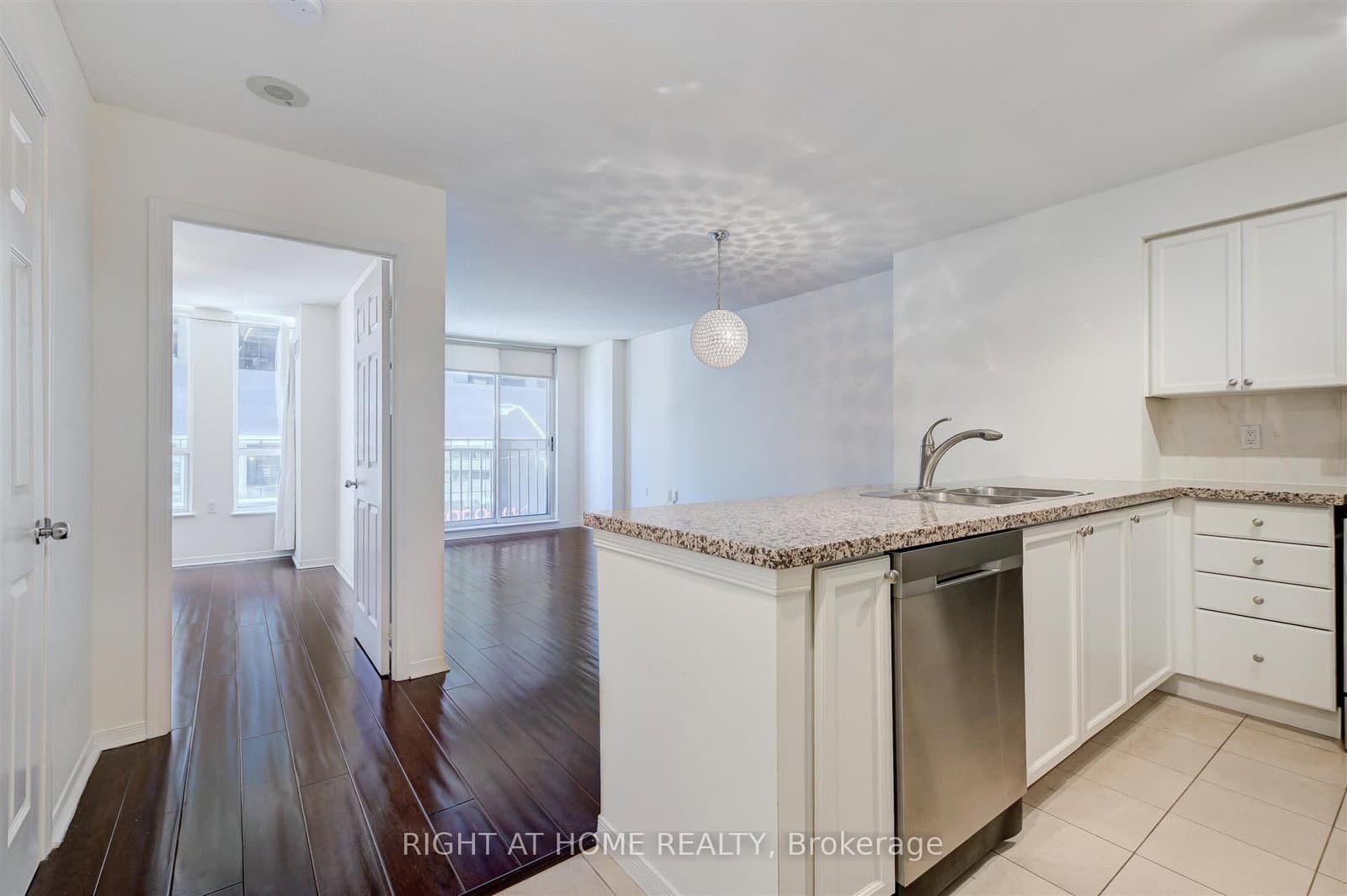 388 Bloor Street E, Unit 507 thumbnail 12