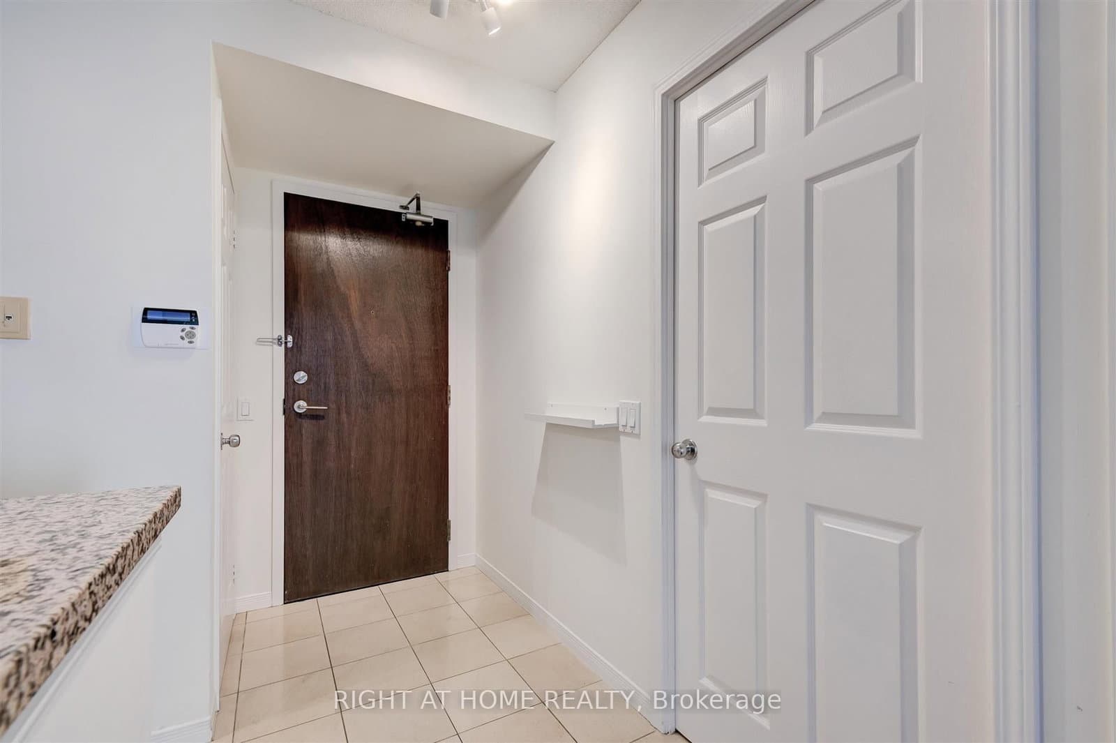 388 Bloor Street E, Unit 507 thumbnail 17