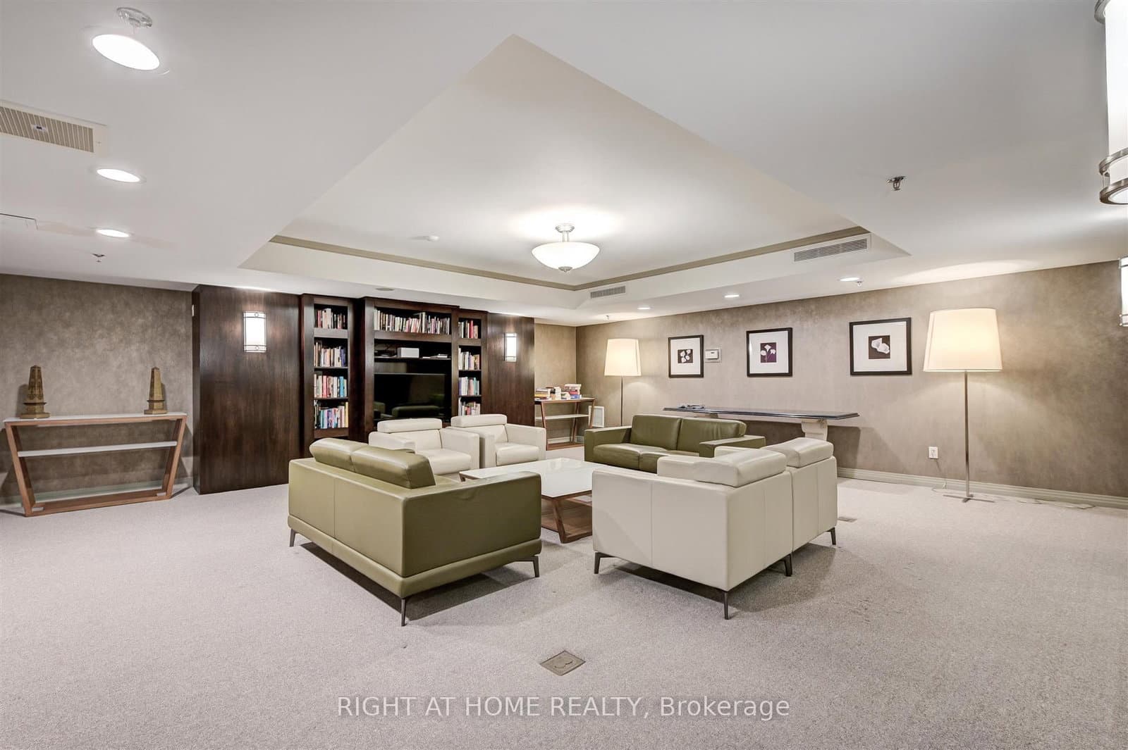 388 Bloor Street E, Unit 507 thumbnail 21