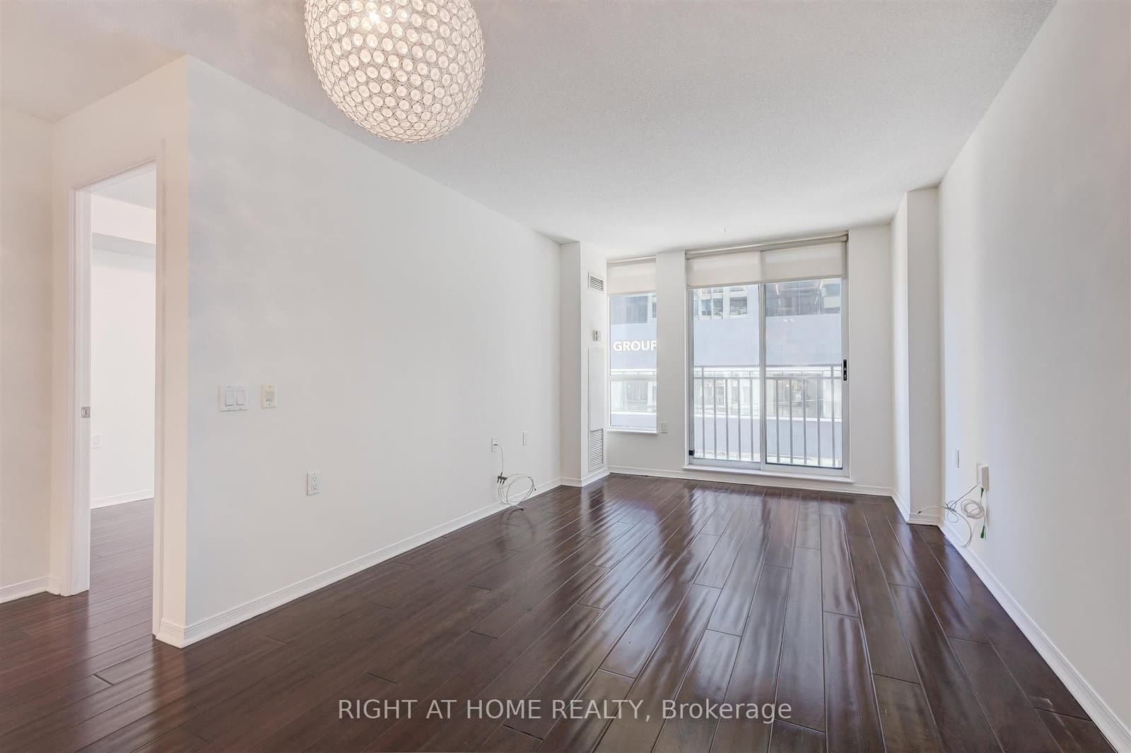 388 Bloor Street E, Unit 507 thumbnail 3