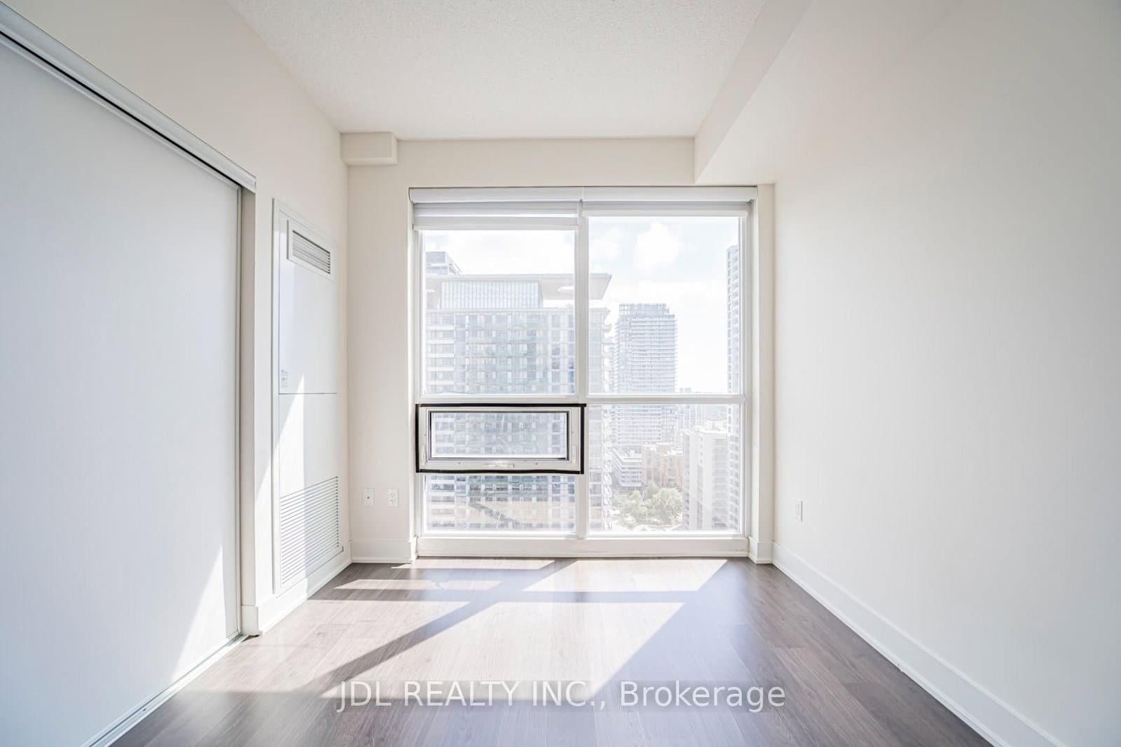 30 Roehampton Avenue, Unit 2309 thumbnail 10