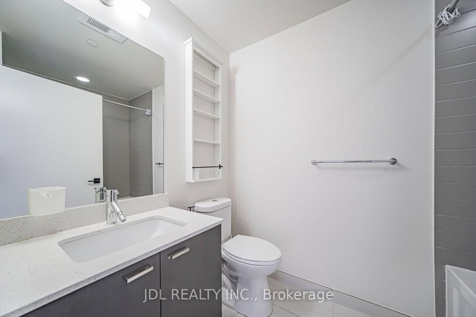 30 Roehampton Avenue, Unit 2309 thumbnail 14