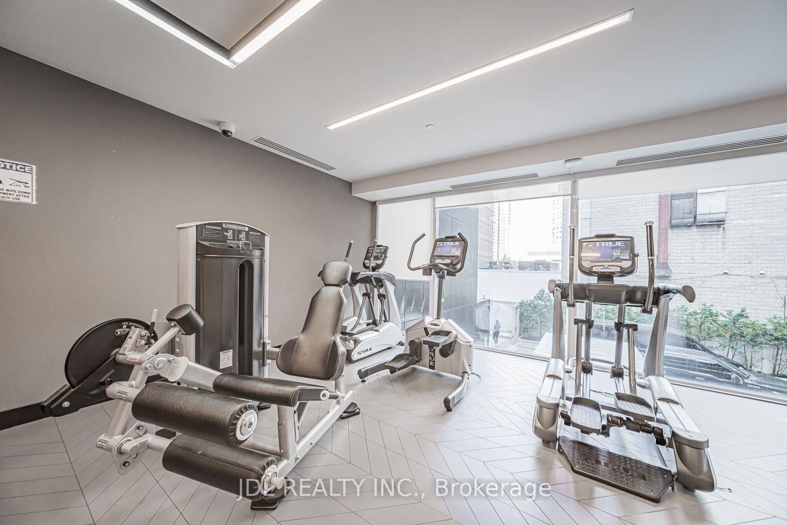 30 Roehampton Avenue, Unit 2309 thumbnail 24