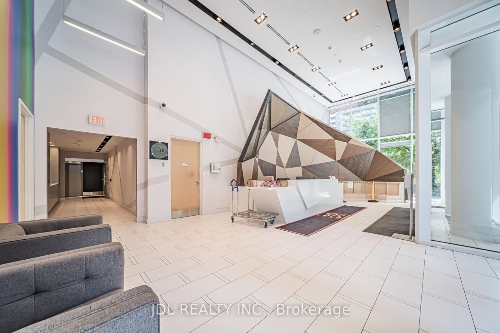 30 Roehampton Avenue, Unit 2309 thumbnail 4
