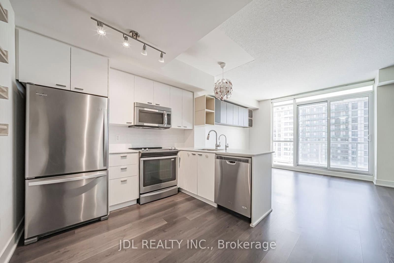 30 Roehampton Avenue, Unit 2309 thumbnail 5