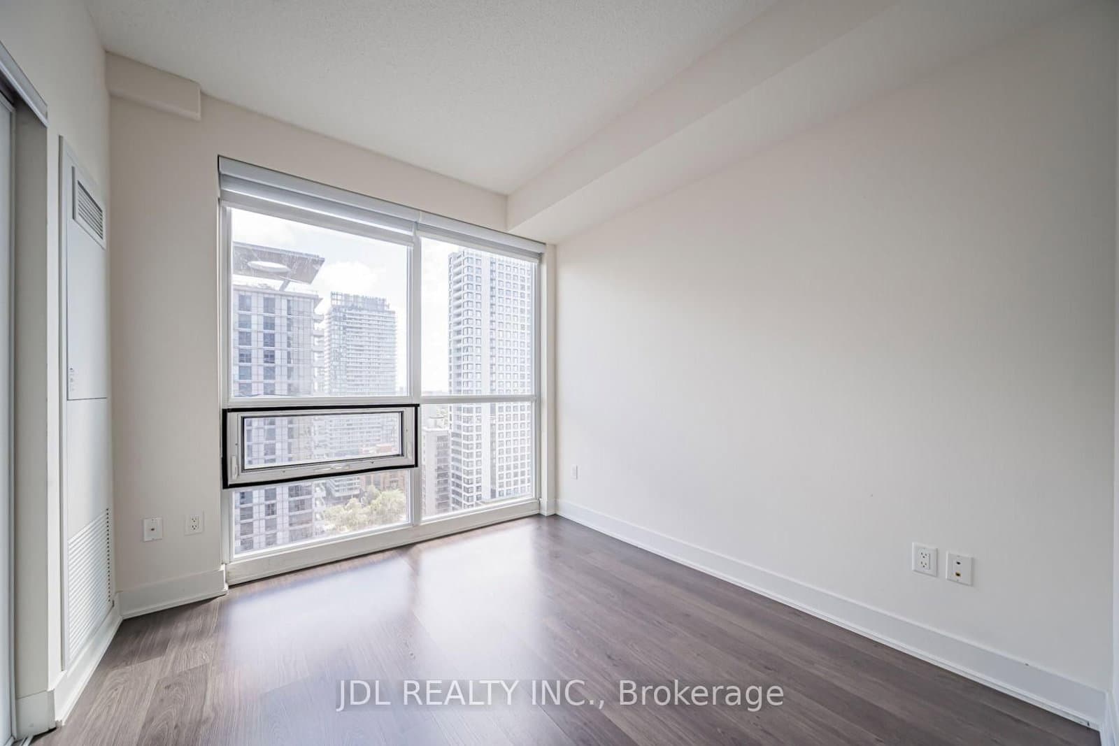 30 Roehampton Avenue, Unit 2309 thumbnail 8
