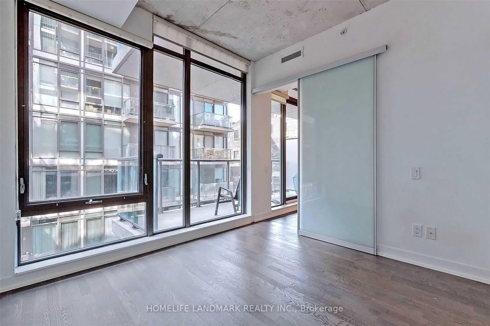 461 Adelaide Street W, Unit 437 thumbnail 16