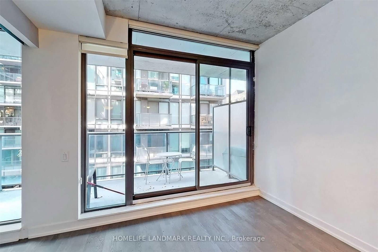 461 Adelaide Street W, Unit 437 thumbnail 8