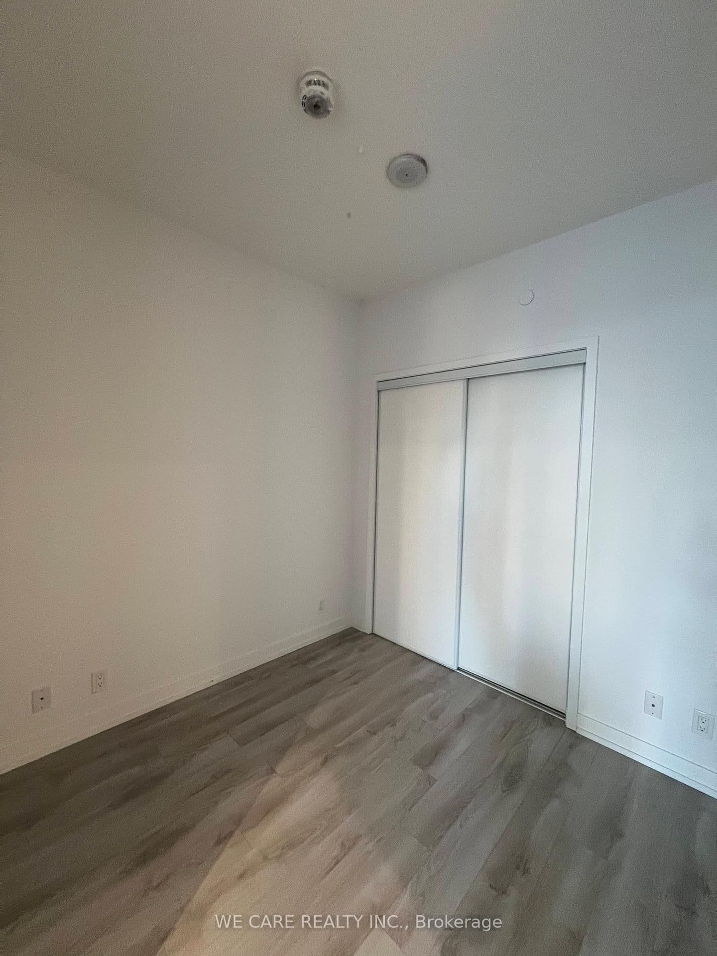 33 Helendale Avenue, Unit 1407 thumbnail 12