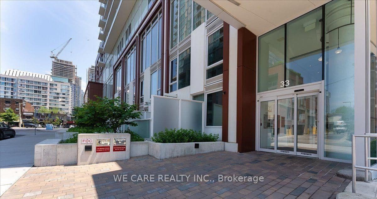 33 Helendale Avenue, Unit 1407 thumbnail 16