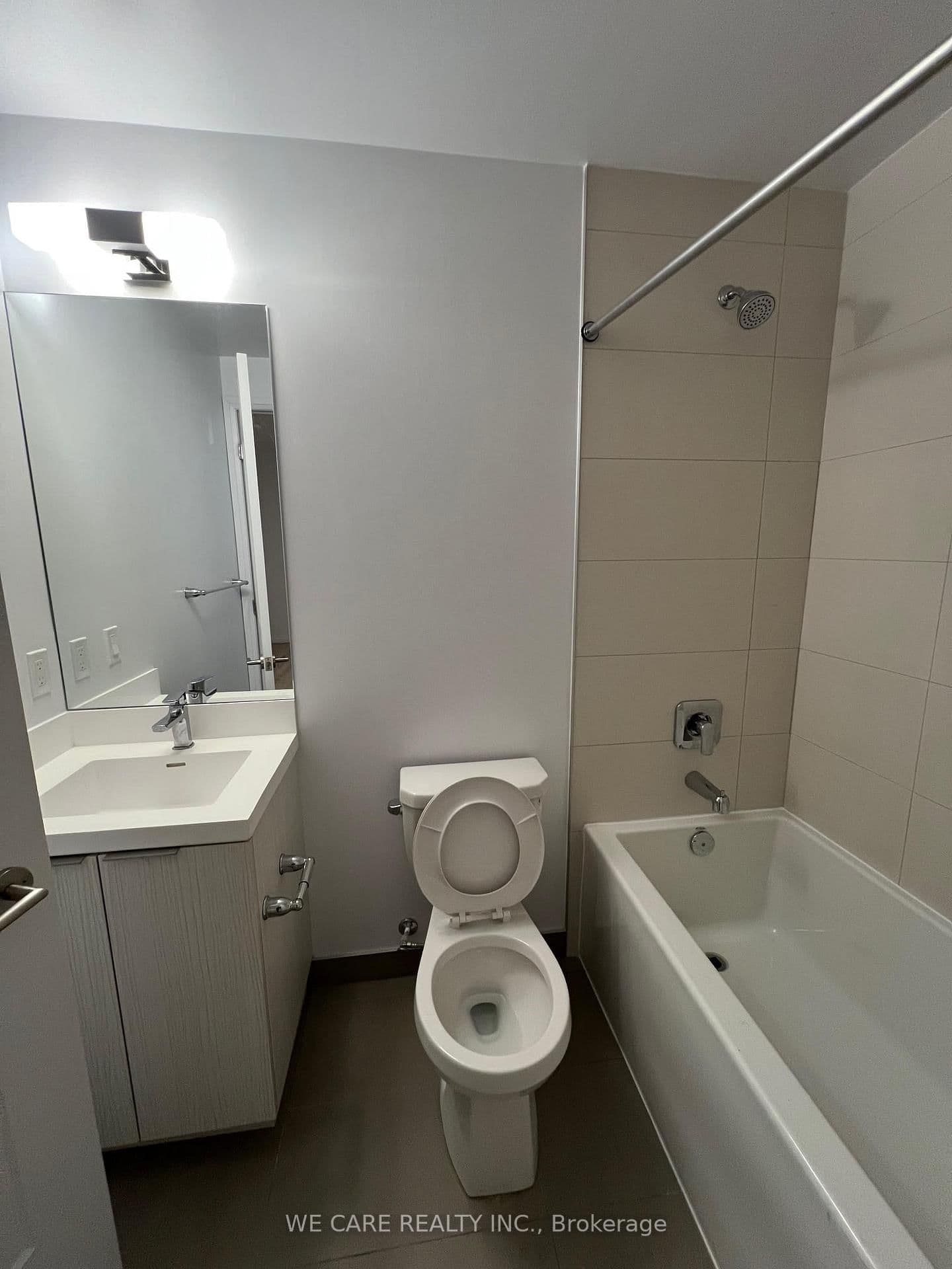 50 Dunfield Avenue, Unit 614 thumbnail 4