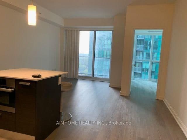 9 Bogert Avenue, Unit 804 thumbnail 4