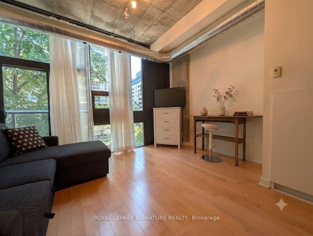 60 Bathurst Street, Unit 210 thumbnail 6
