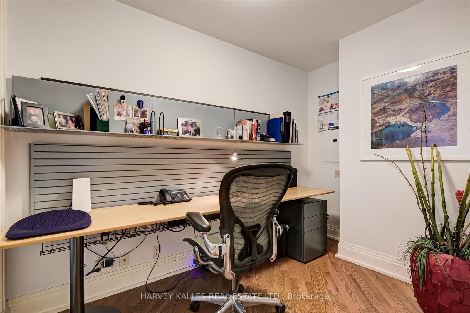 99 Avenue Road, Unit 708 thumbnail 15