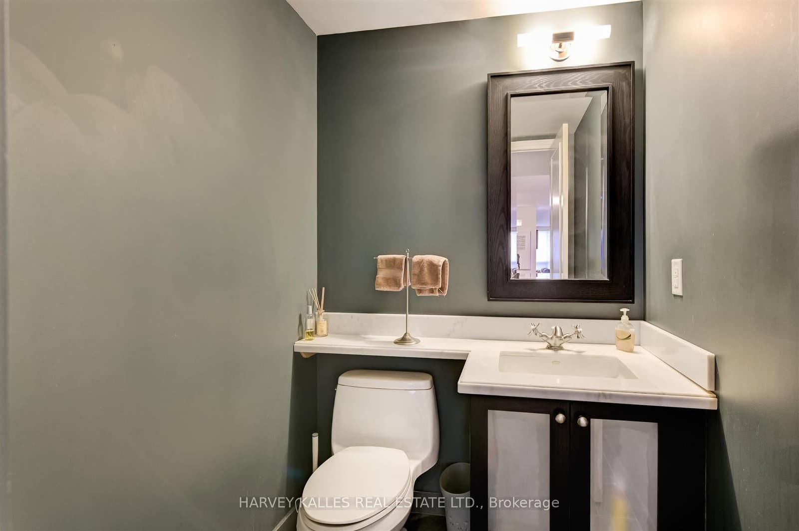 99 Avenue Road, Unit 708 thumbnail 16
