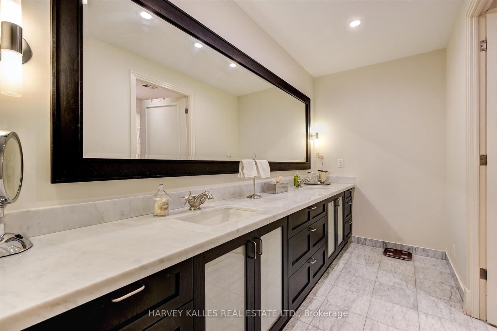 99 Avenue Road, Unit 708 thumbnail 18