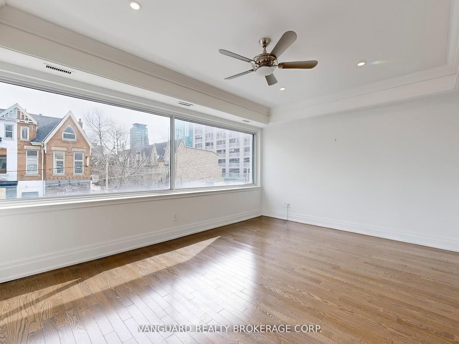 118 Avenue Road thumbnail 3