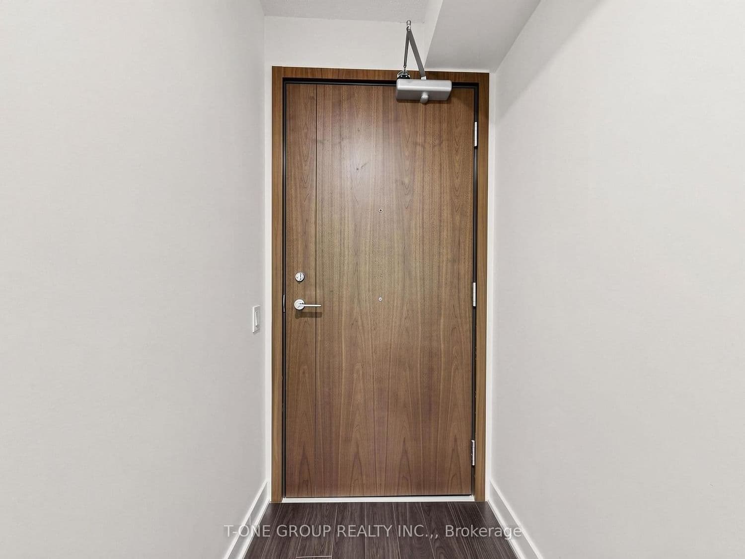 19 Bathurst Street, Unit 1502 thumbnail 4