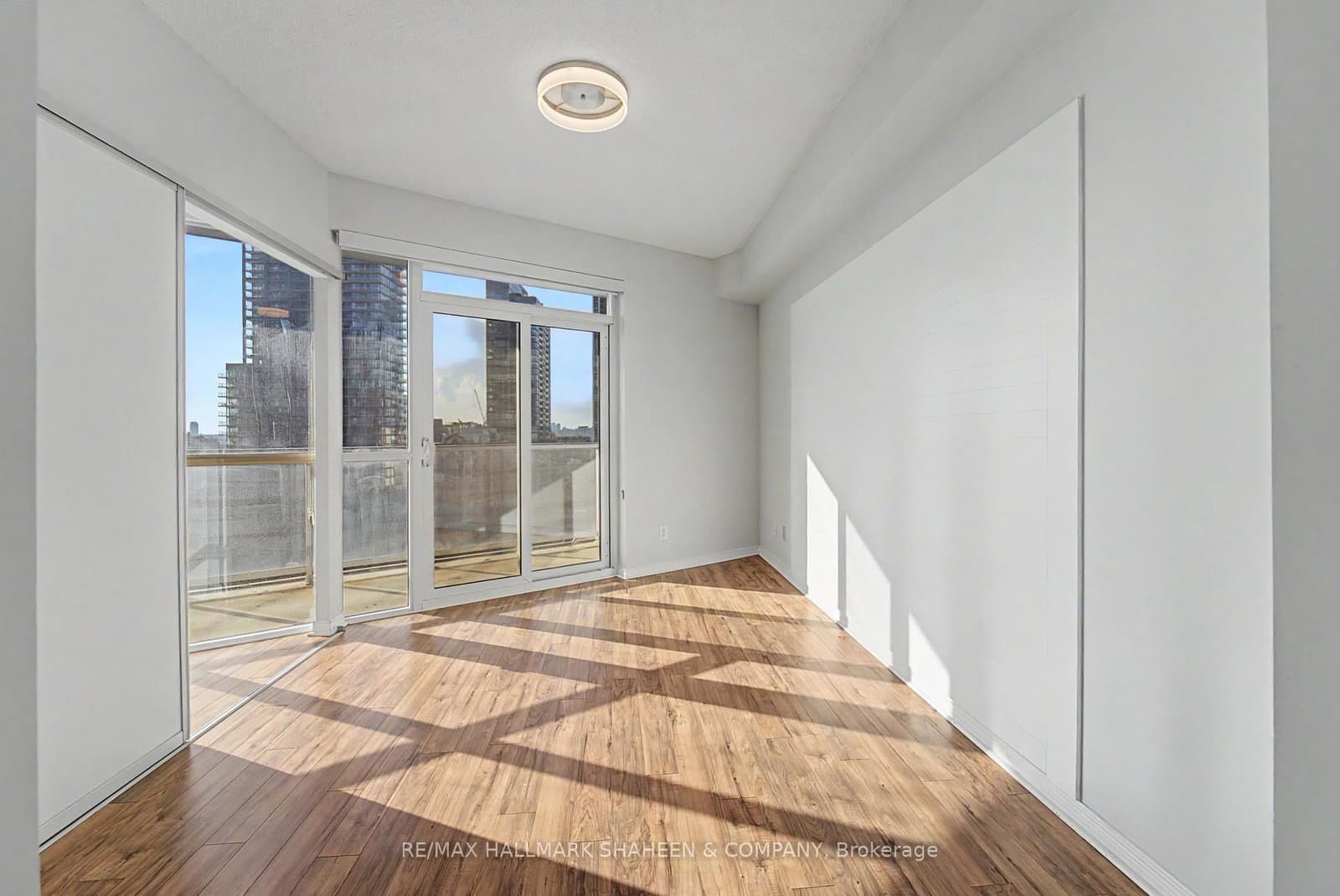 352 Front Street W, Unit 1815 thumbnail 17