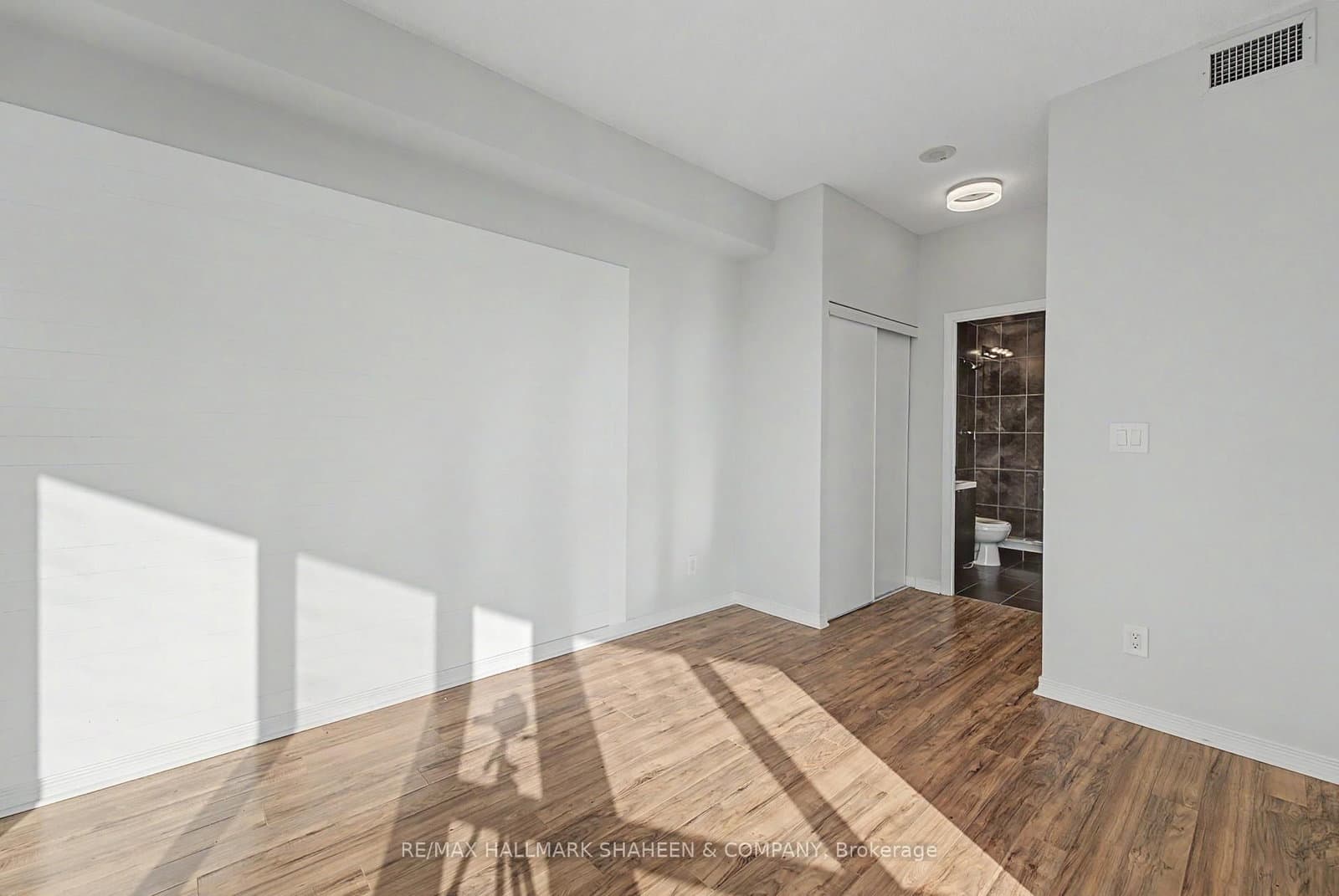 352 Front Street W, Unit 1815 thumbnail 19