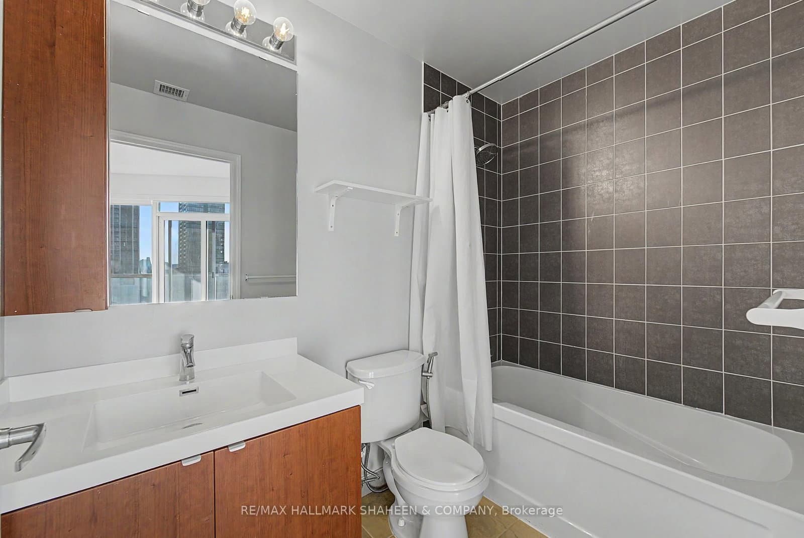 352 Front Street W, Unit 1815 thumbnail 26