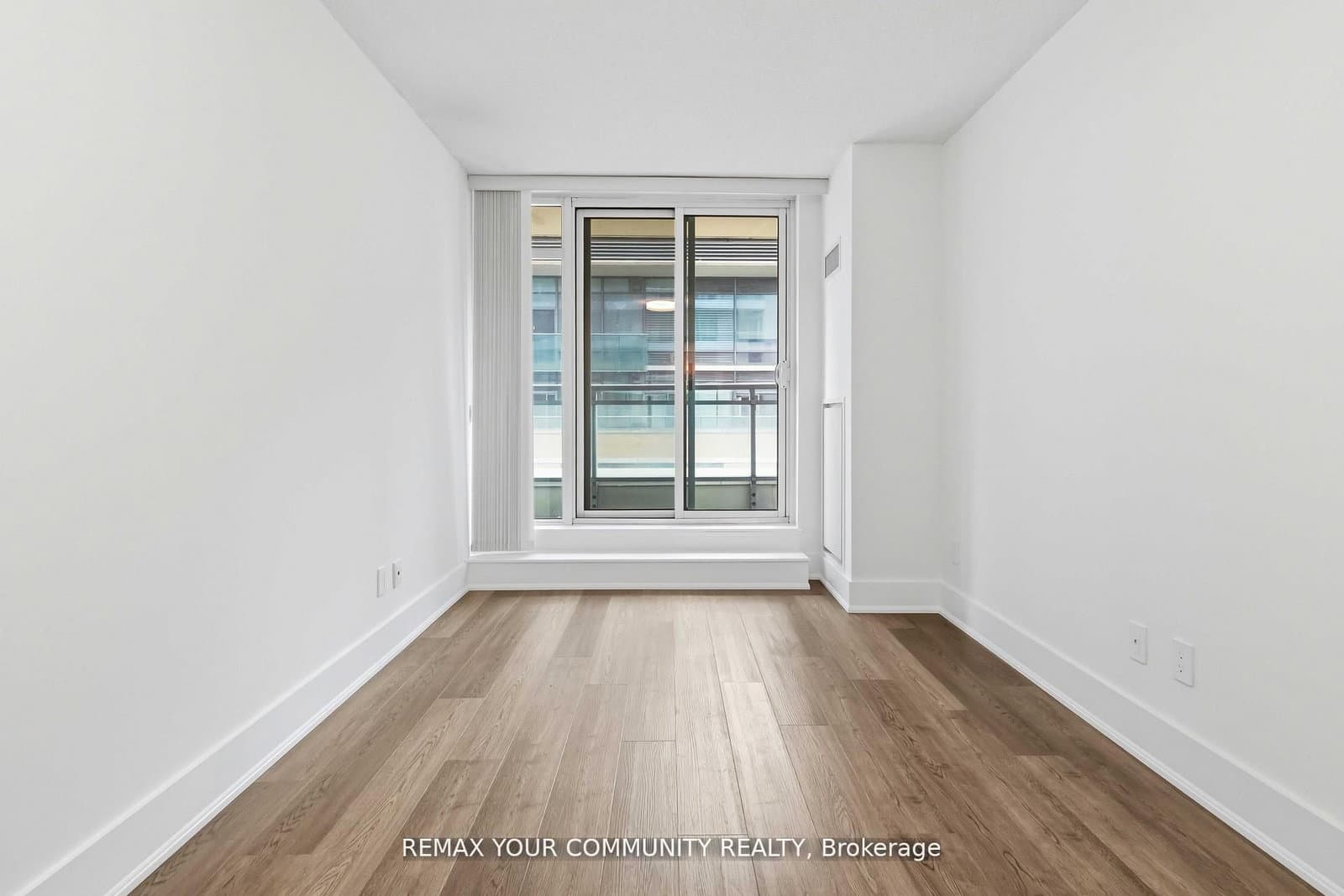8 Scollard Street, Unit 606 thumbnail 14