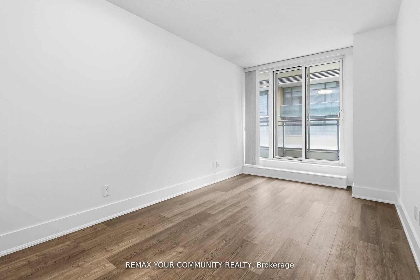 8 Scollard Street, Unit 606 thumbnail 15