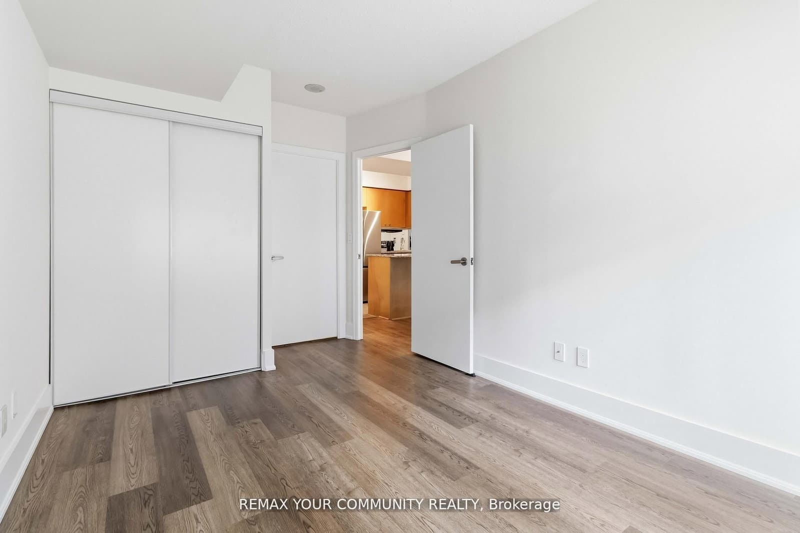 8 Scollard Street, Unit 606 thumbnail 20
