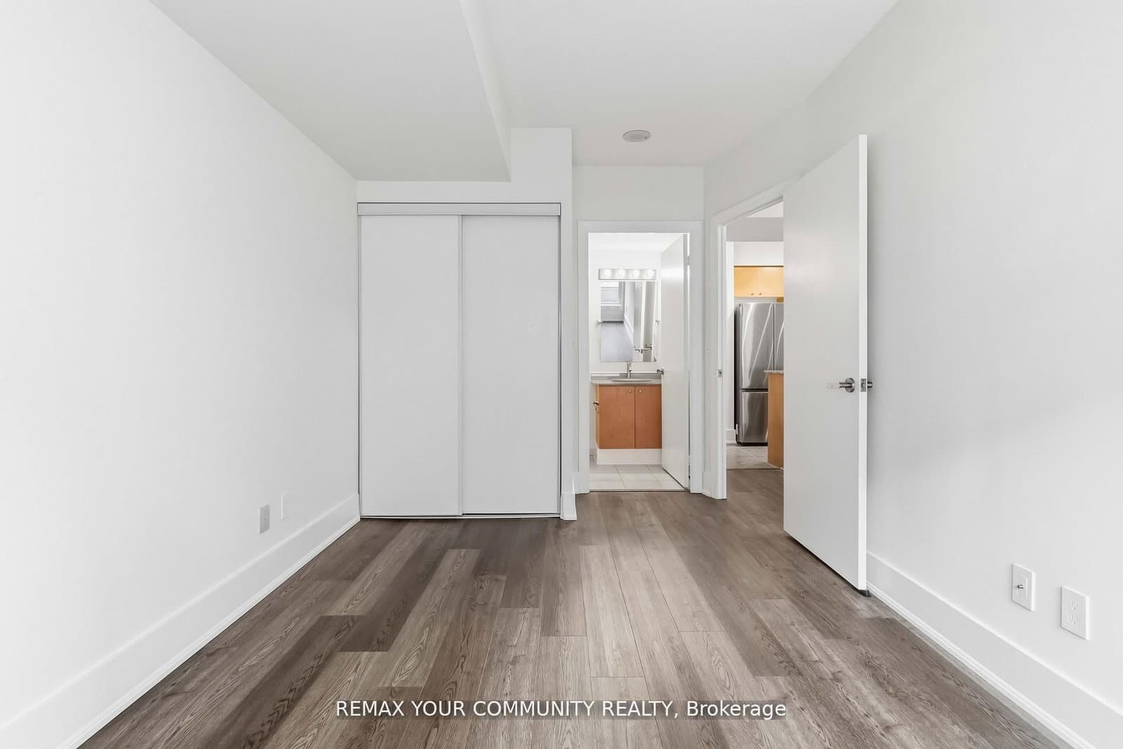 8 Scollard Street, Unit 606 thumbnail 21