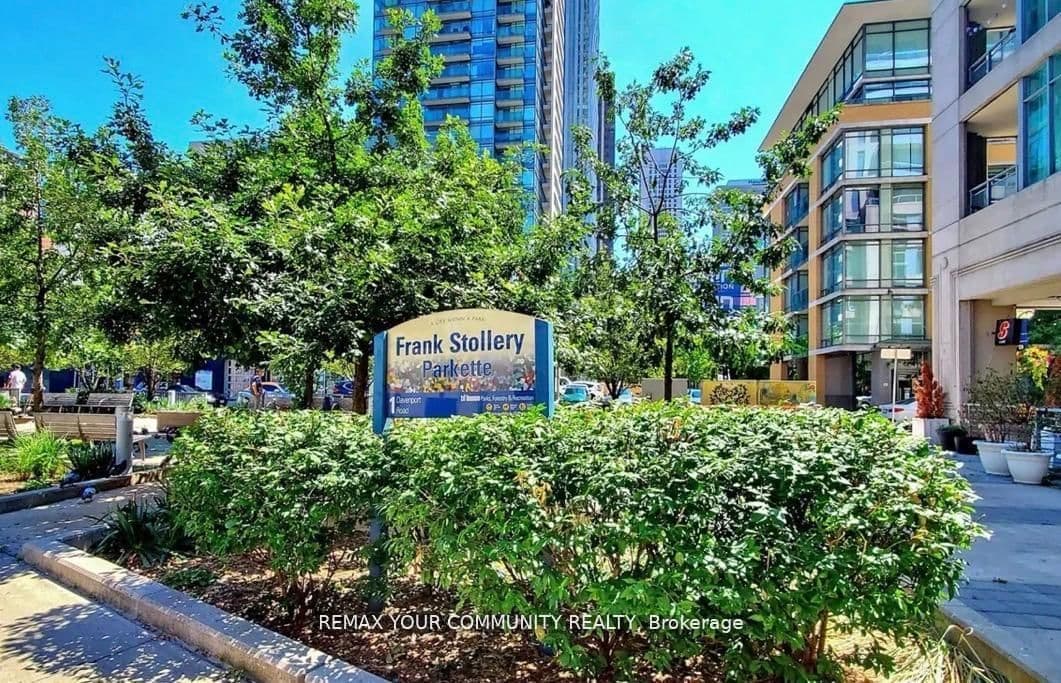 8 Scollard Street, Unit 606 thumbnail 32