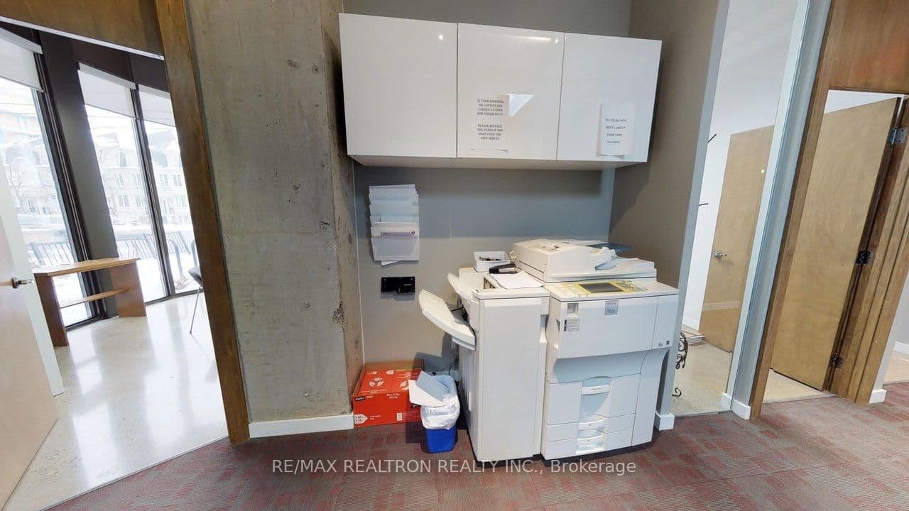 758 Sheppard Avenue W thumbnail 6