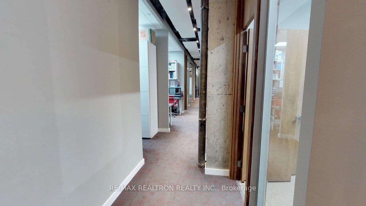 758 Sheppard Avenue W thumbnail 7