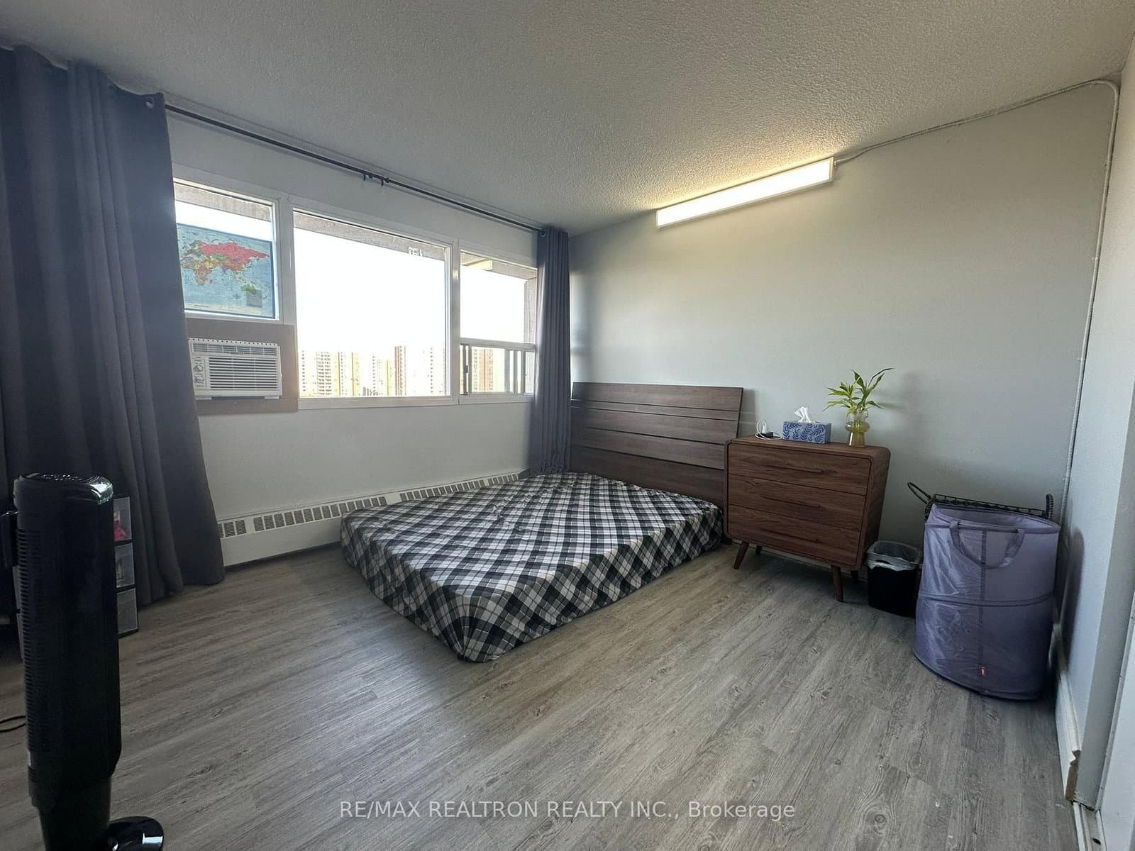 100 Leeward Glenway, Unit 1401 thumbnail 11