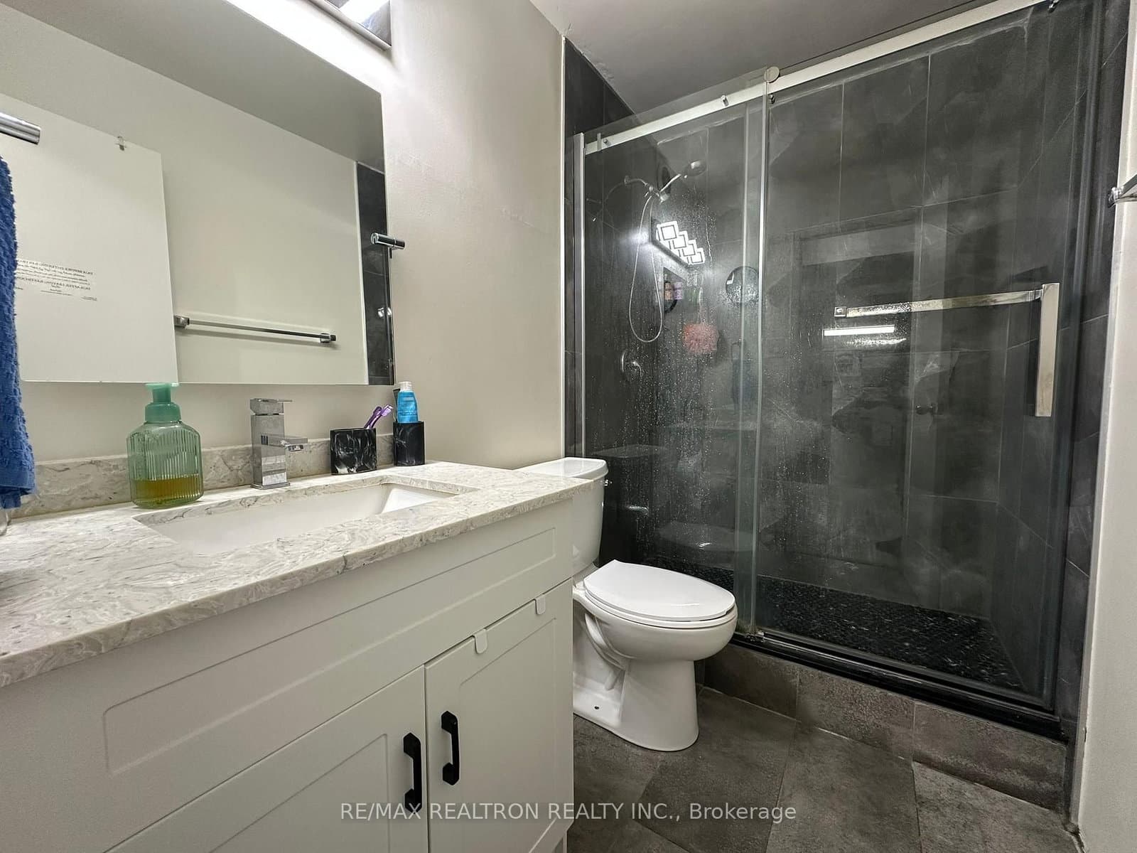 100 Leeward Glenway, Unit 1401 thumbnail 14