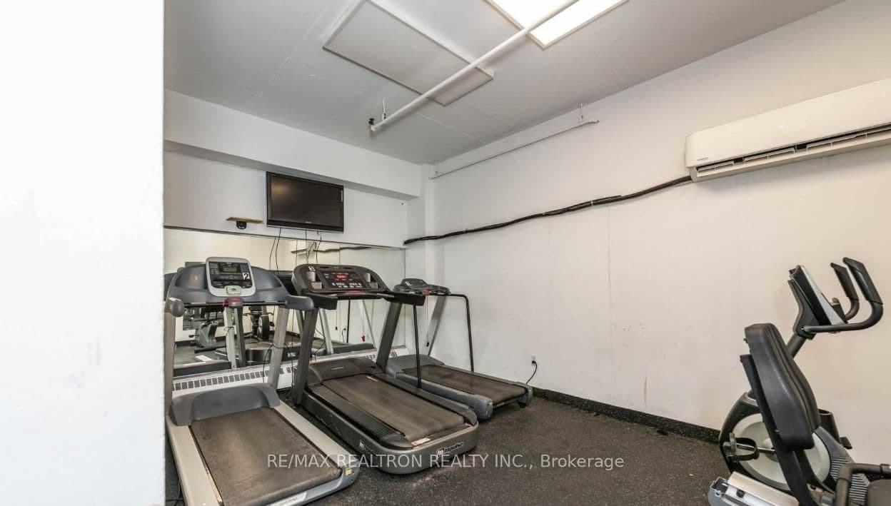 100 Leeward Glenway, Unit 1401 thumbnail 16