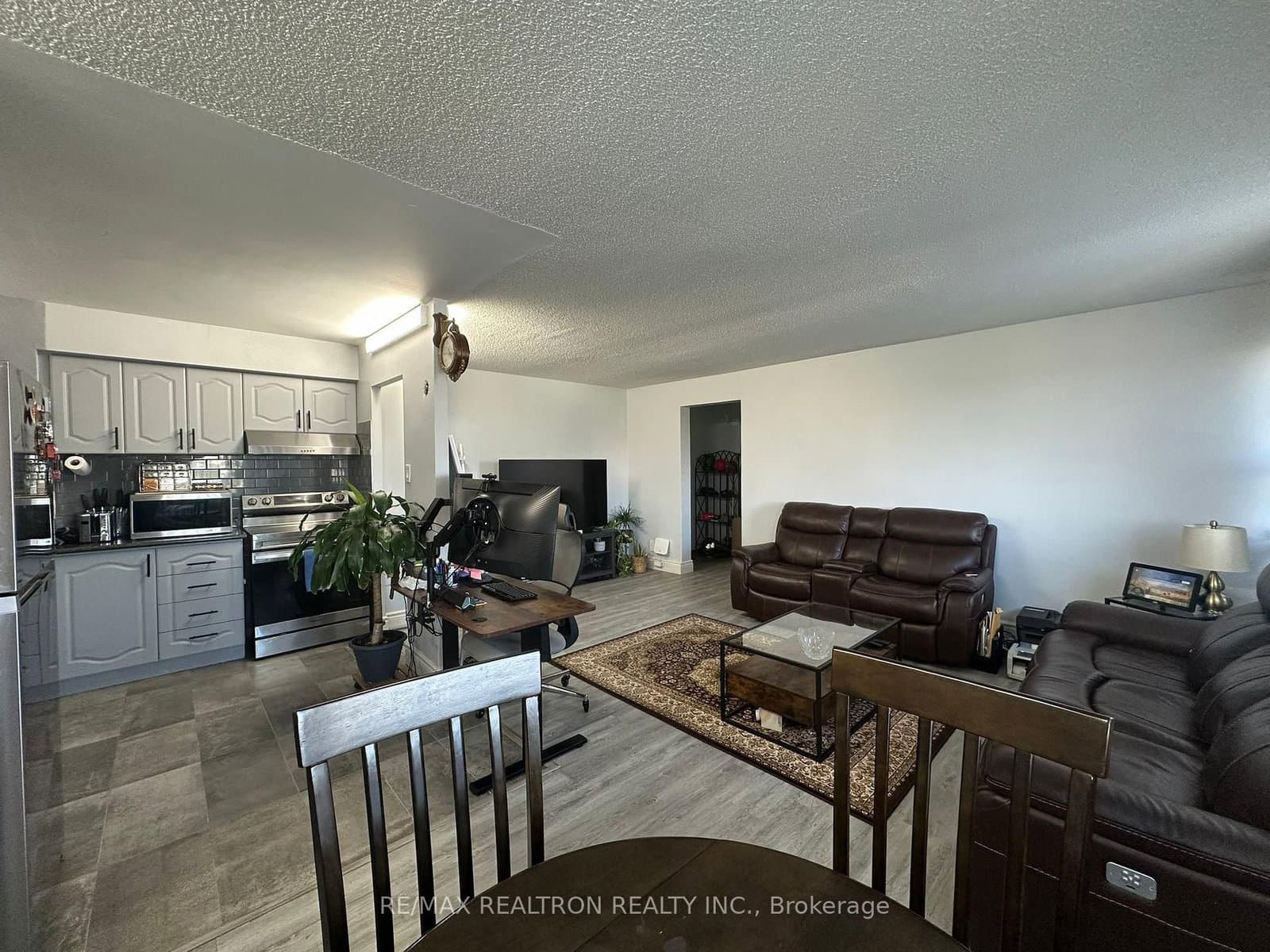 100 Leeward Glenway, Unit 1401 thumbnail 6