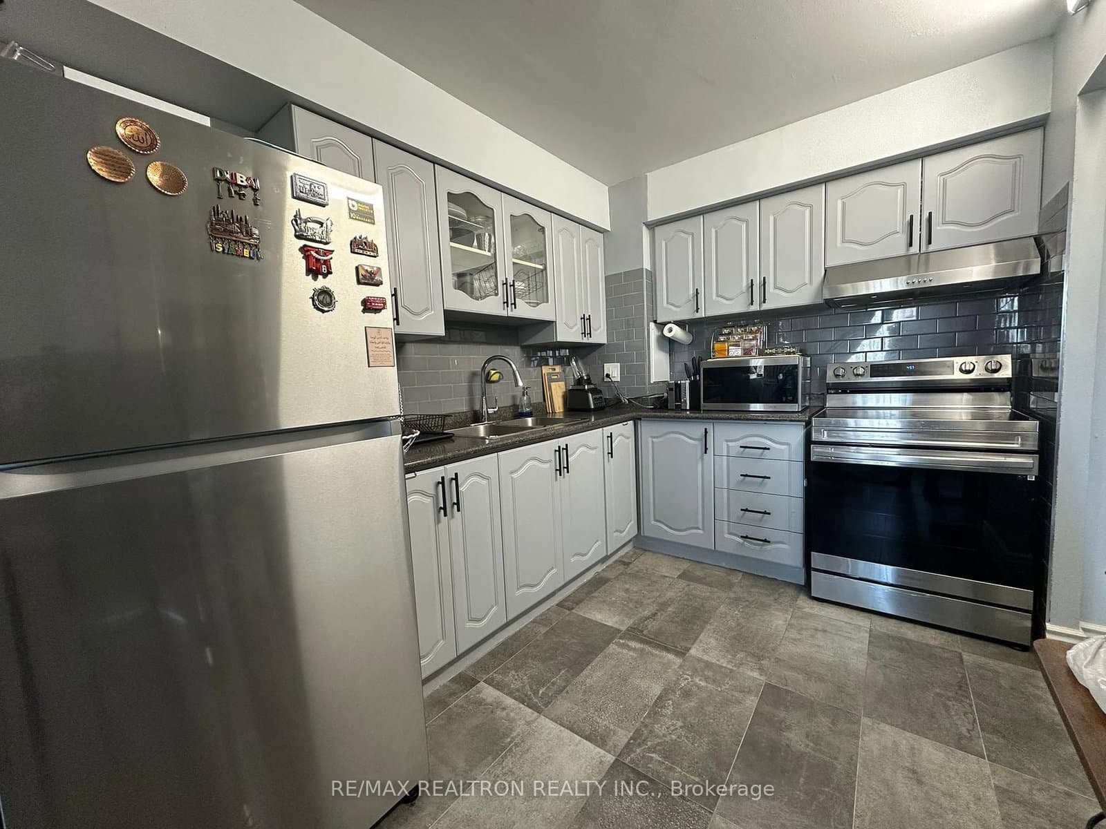 100 Leeward Glenway, Unit 1401 thumbnail 7