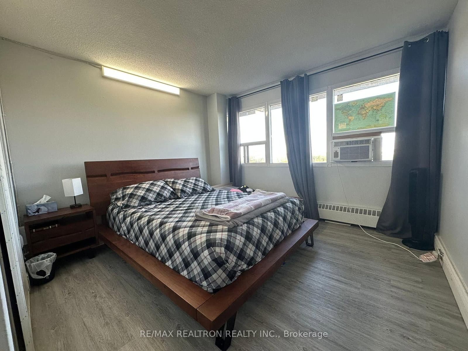 100 Leeward Glenway, Unit 1401 thumbnail 9